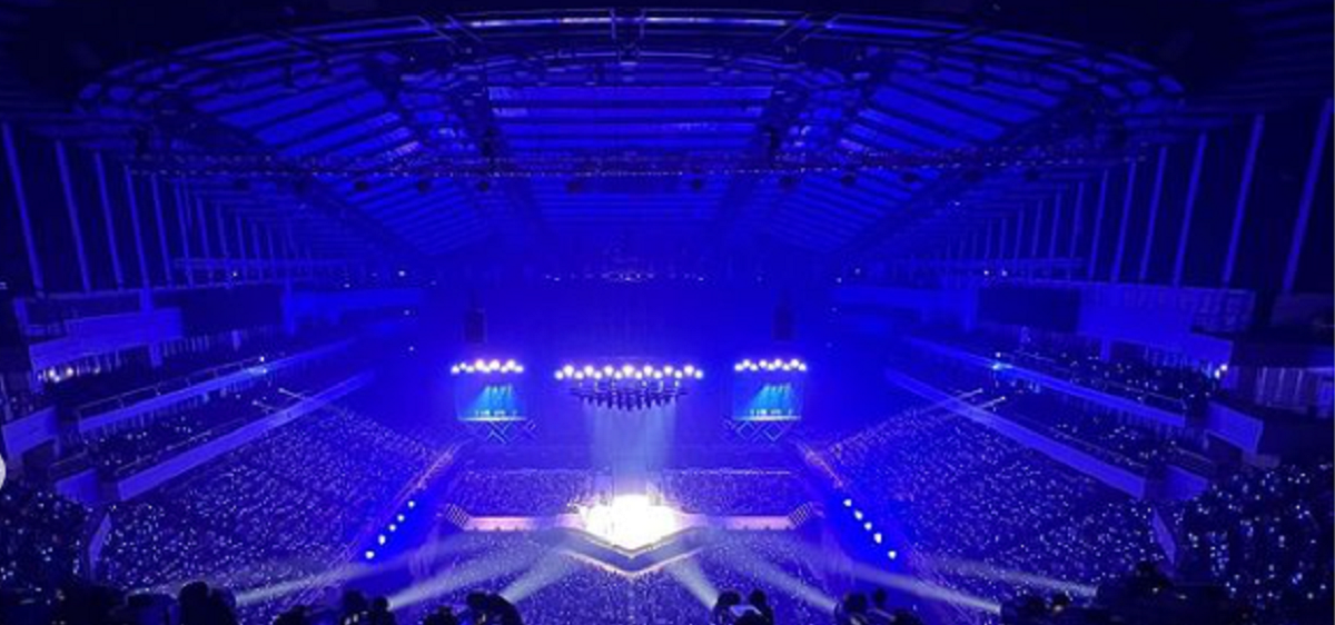 Catat ya, Barang-Barang yang Penting Dibawa Ketika Datang ke Konser KPop Idol