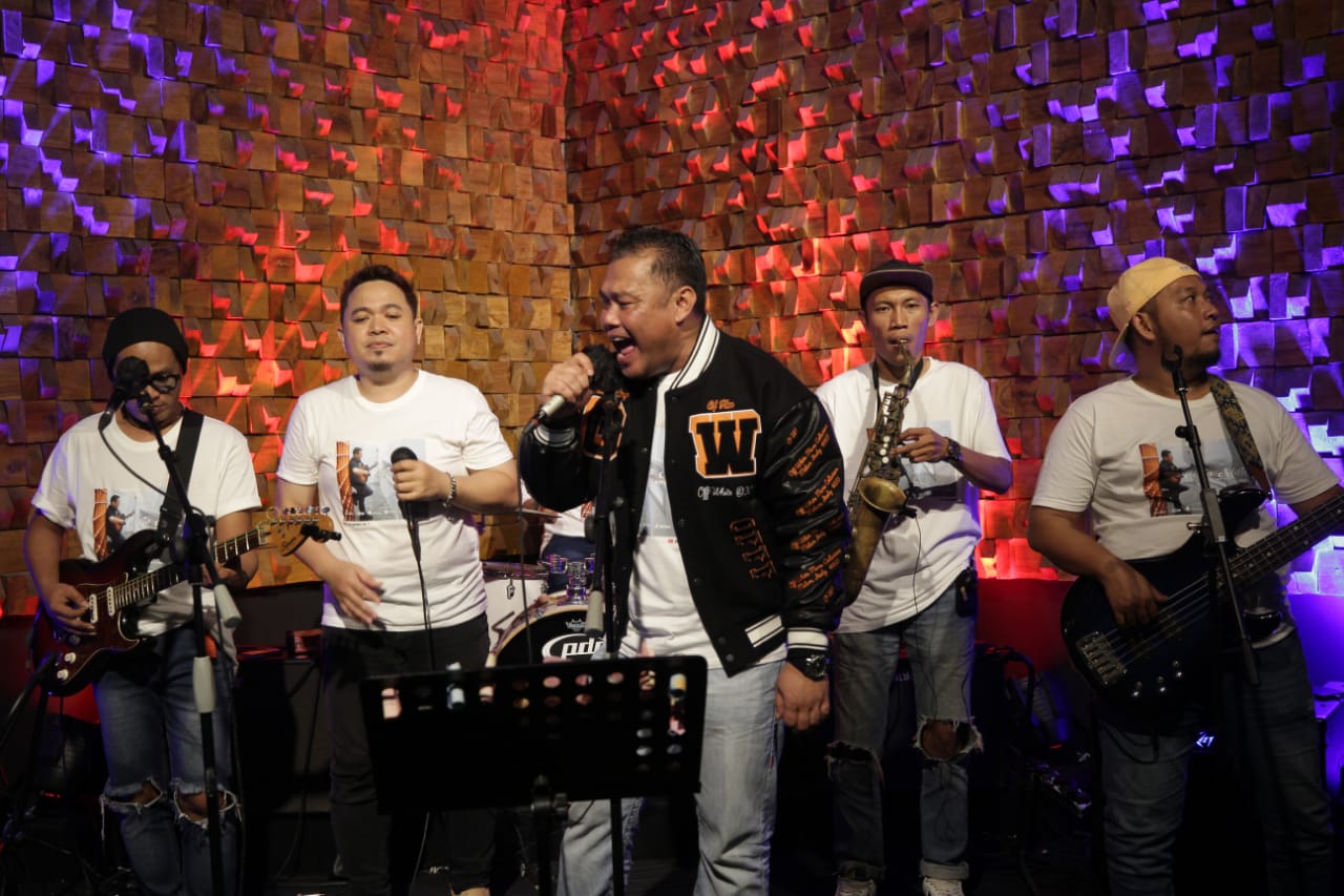 Jabatannya Serem tapi Lagunya Melow, Kasat Reskrim Rilis Single Cinta Mati
