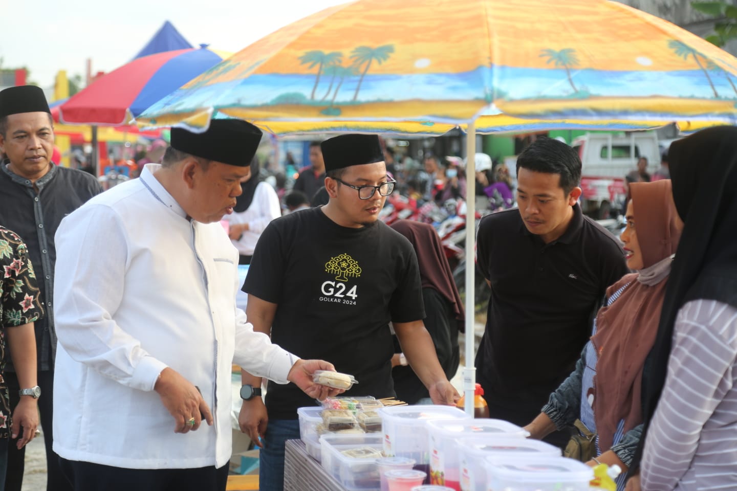 Wabub Lamtim Apresiasi Keberadaan Pasar Ramadhan