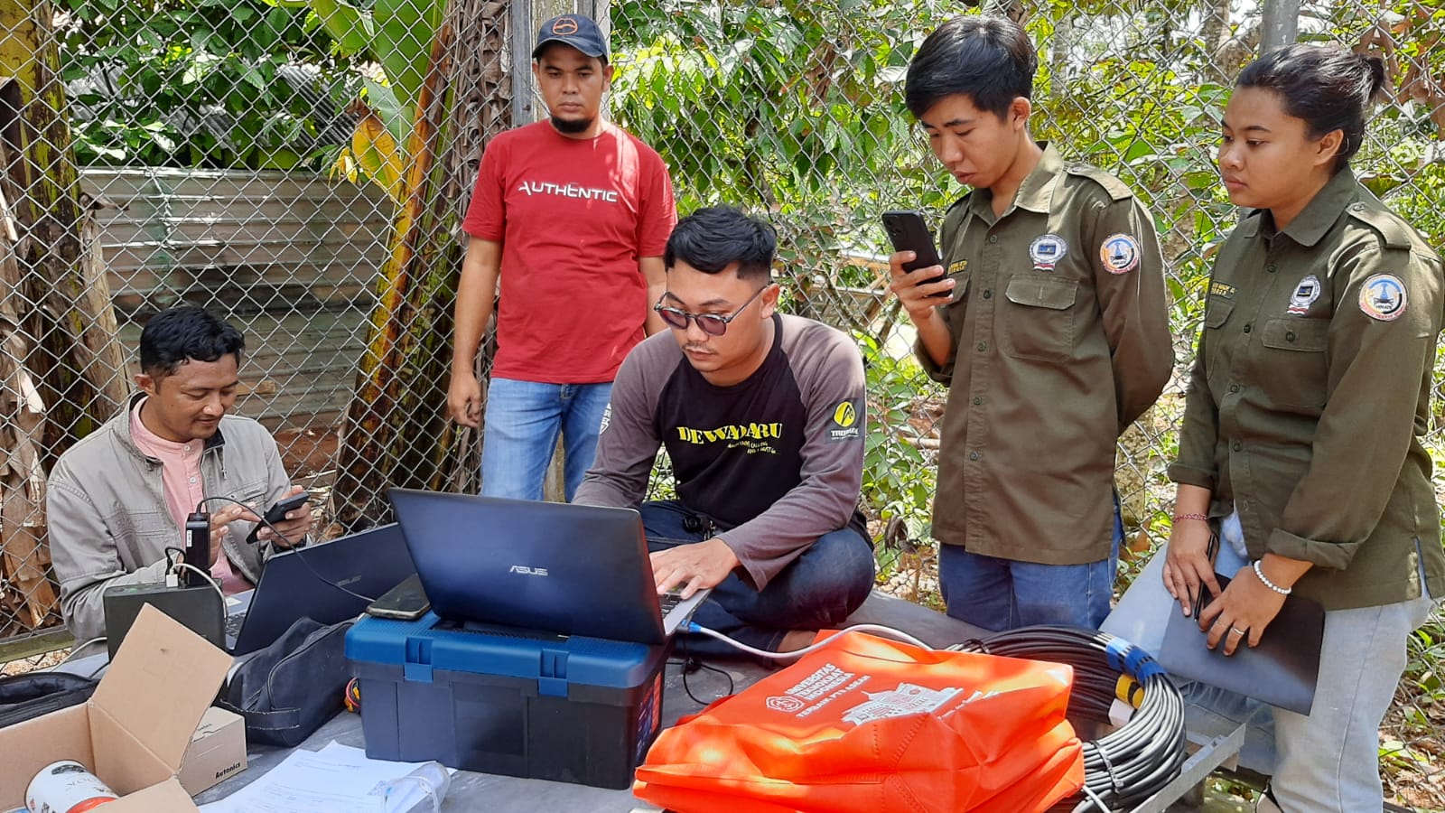 Mahasiswa Teknokrat Bersama Para Engineering Handal Cek Signal di 10 titik BTS