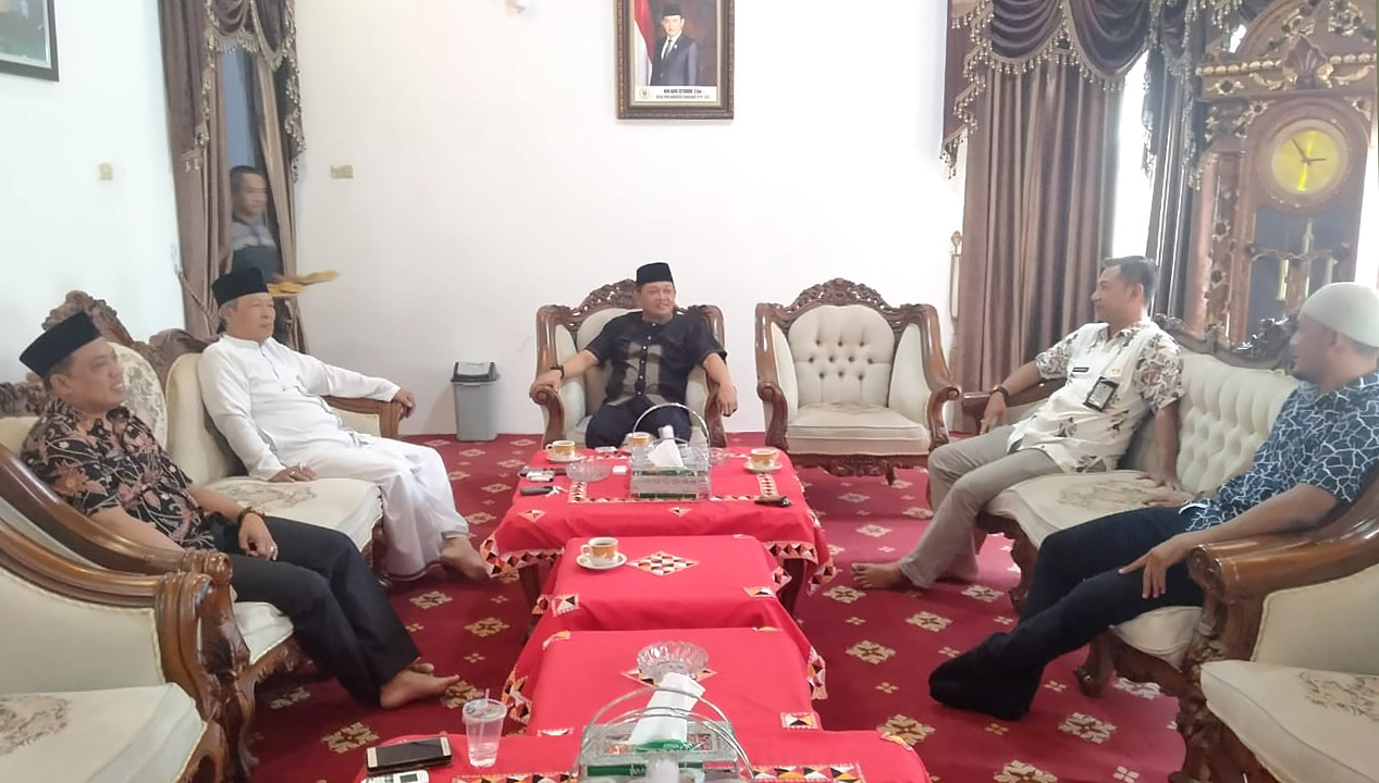 Silaturahmi Dengan Ketua DPRD, Ketua MUI Tanggamus Sampaikan Ini
