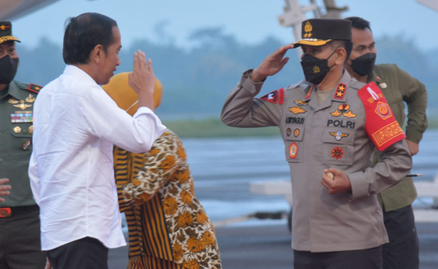 Kapolda Lampung Ikut Menyambut Kedatangan Presiden Jokowi