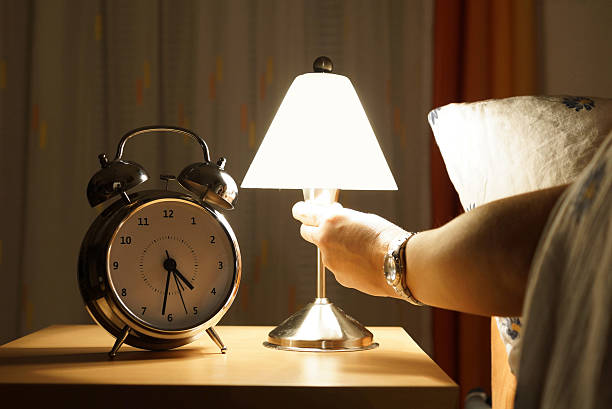 Tidur dengan Lampu Menyala Ternyata Berbahaya Bagi Kesehatan, Ini Dampaknya