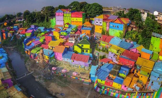 Kumpulan Kampung Unik di Indonesia yang Penuh Kejutan dan Tanda Tanya, Cek Apa Sajakah?