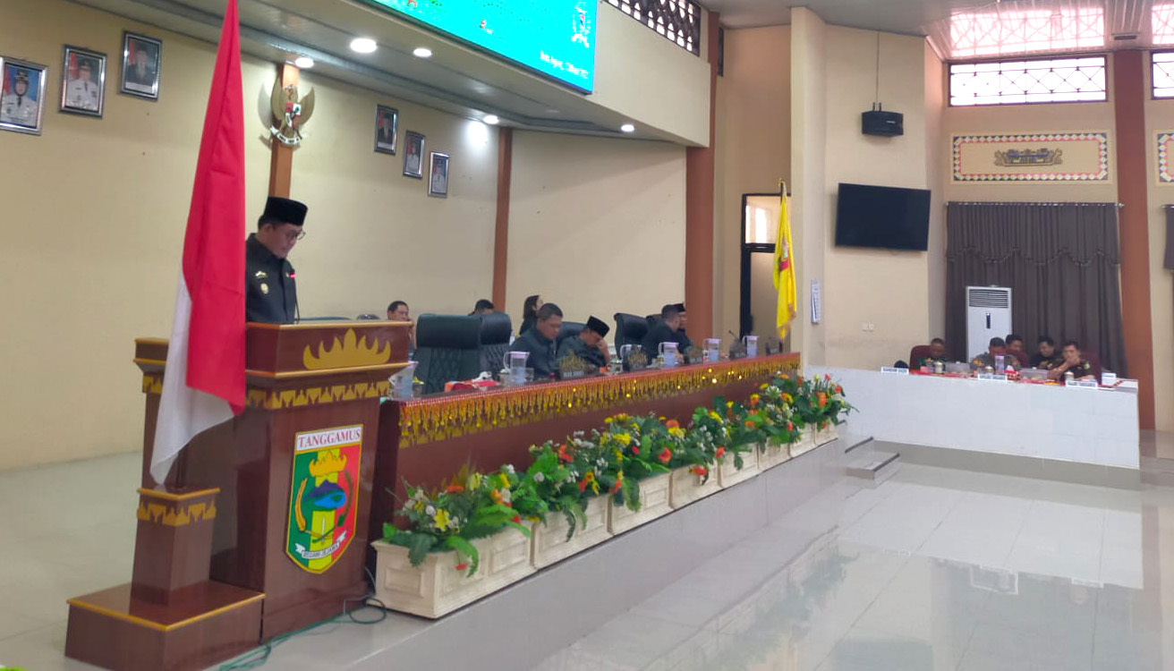 DPRD Tanggamus Paripurna Penyampaian Raperda Pencegahan dan Peningkatan Kualitas Terhadap Perumahan Kumuh