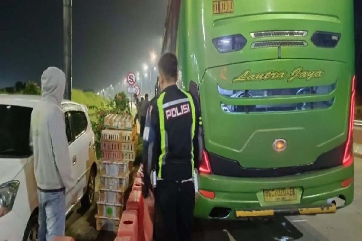 Polda Lampung dan Petugas Gabungan Gagalkan Penyelundupan 787 Ekor Burung Liar dan Dilindungi
