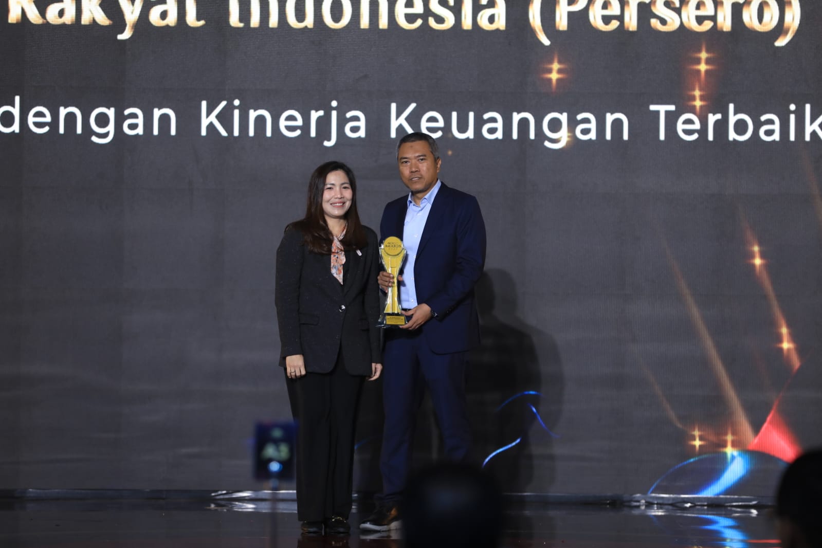 Keren! Borong 3 Penghargaan, Keberhasilan Transformasi Bawa BRI Sebagai ‘Bank dengan Kinerja Keuangan Terbaik’