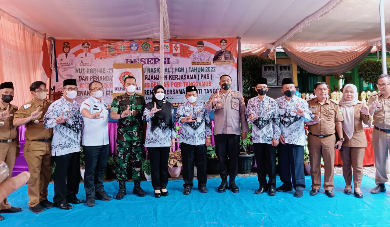 Bupati Tanggamus: PGRI Wadah Perlindungan Guru