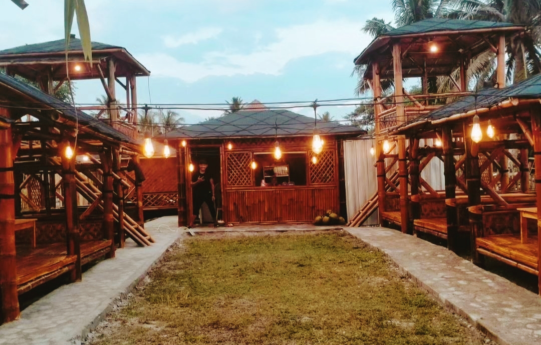 Weekend Bersantai di Krui Wave Cafe & Resto di Pesisir Barat, Cicipi Hidangan Laut Segar Cita Rasa Khas Krui