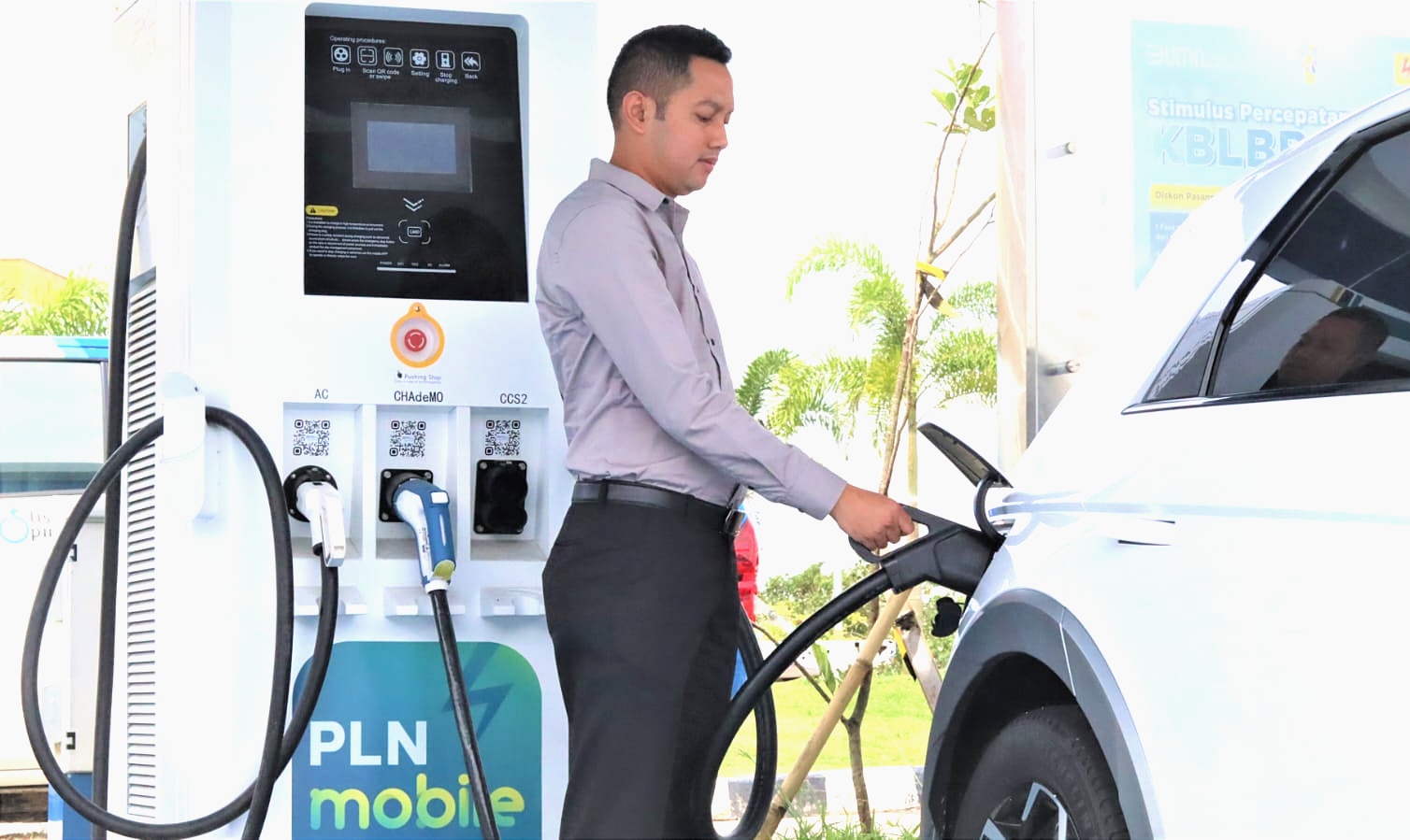 Hadapi Nataru, PLN UID Lampung Tambah Dua SPKLU di JTTS, Ini Lokasinya