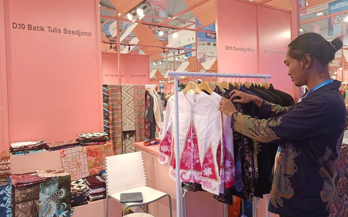 Berkat Pemberdayaan BRI, Pengusaha Batik Tulis Ini Bawa Warisan Budaya ke Pasar Global