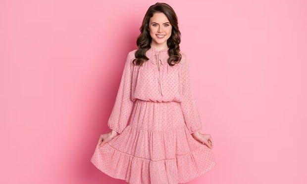 3 Outfit yang Cocok Menutupi Perut Buncit Wanita, Bikin Tampilan Lebih Langsing Percaya Diri