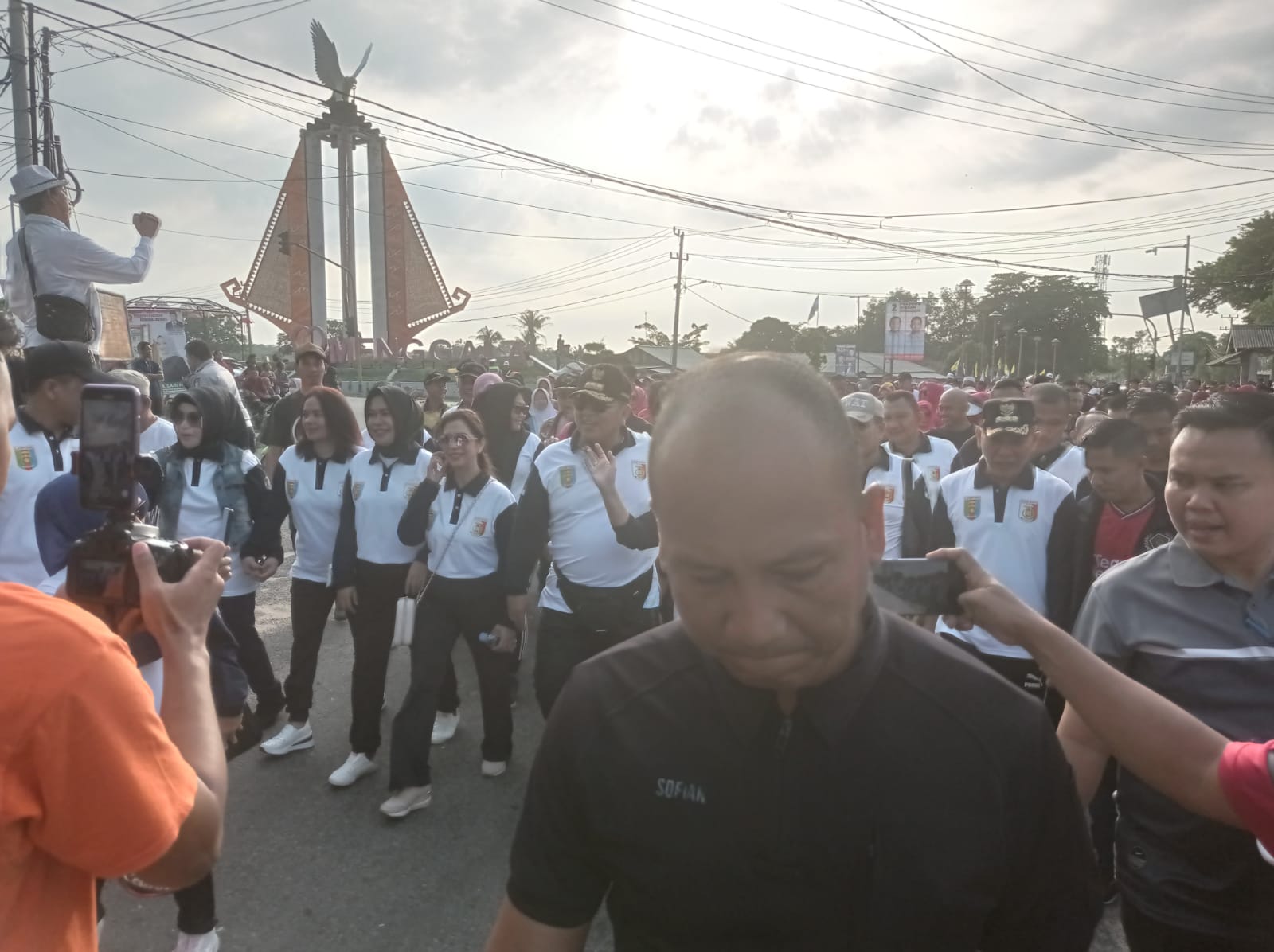 Ribuan Warga Tulang Bawang Ramaikan Jalan Sehat Bersama Gubernur Lampung