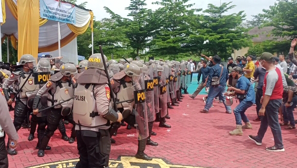 Warga Mengamuk dan Hancurkan TPS Pilkades Serentak di Pesawaran, Ternyata