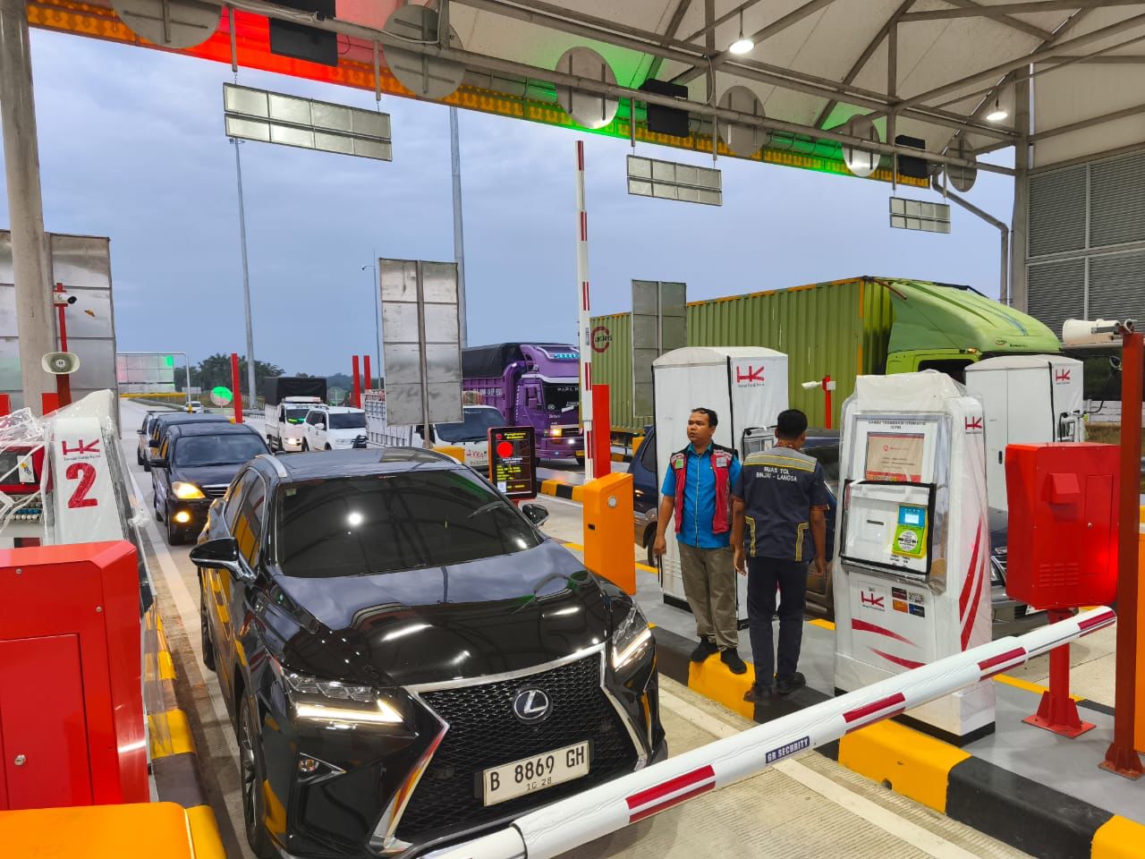 Jumlah Pemudik Jalur Tol Masuk Lampung Terus Meningkat di H-5 Lebaran