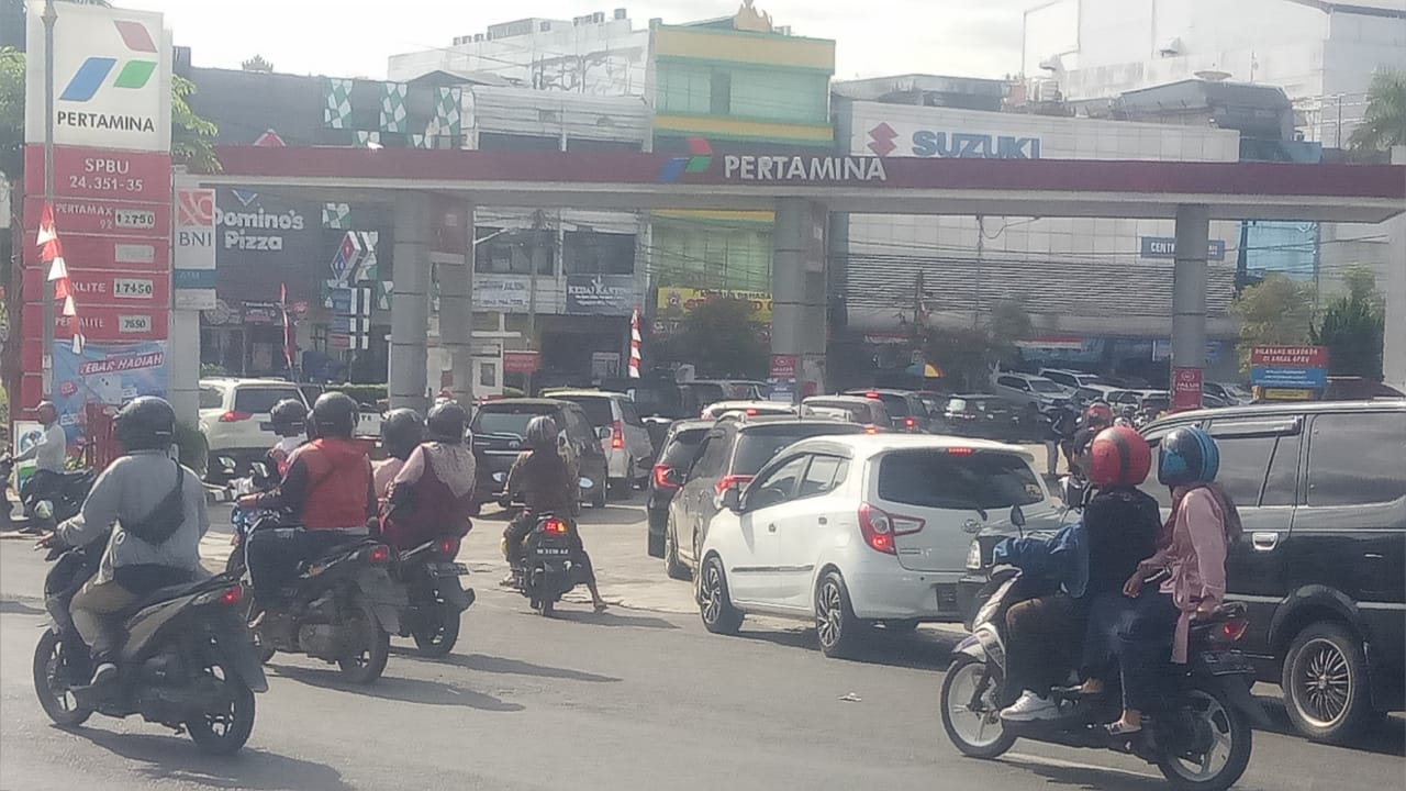 Pemerintah Resmikan Kenaikan Harga BBM, Sejumlah Warga Belum Mengetahuinya