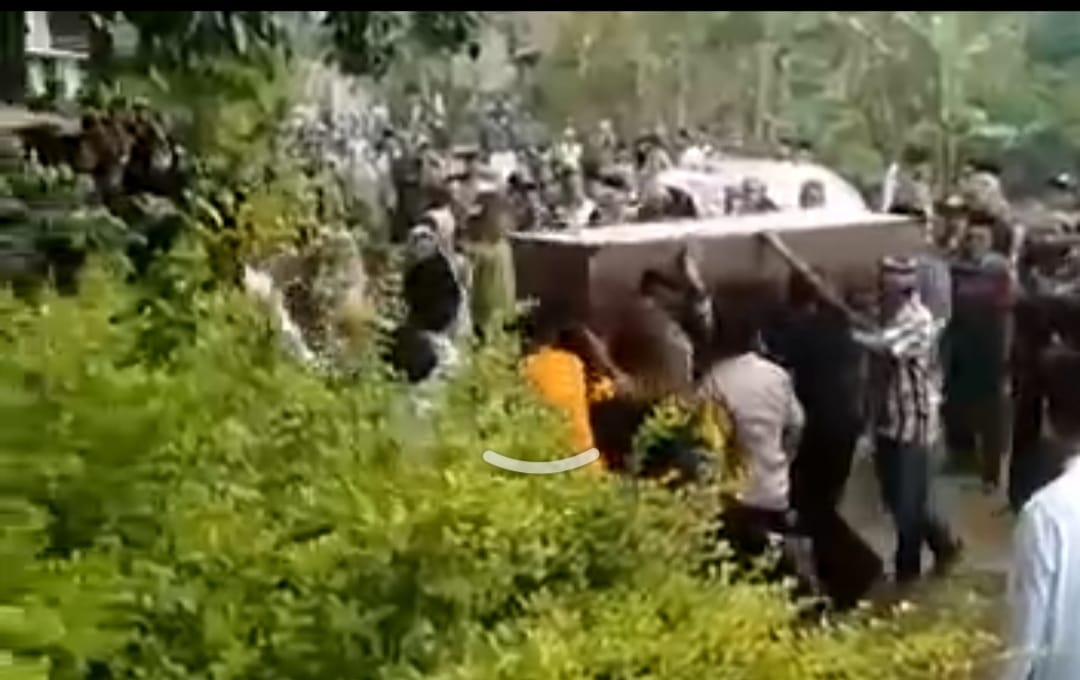 Tiga Jenazah Korban Lakalantas Tol Cipali Tiba di Tanggamus