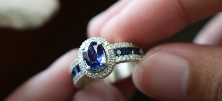 Mengulik Keindahan Pesona Biru Abadi Dari Batu Akik Safir