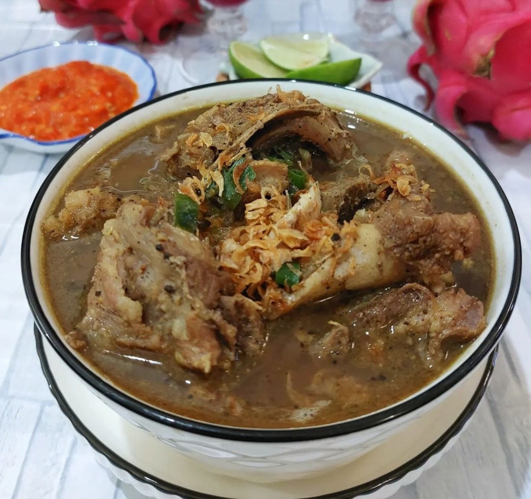 Sop Konro Makanan Khas Makassar , Sudah ada sejak ditahun 1960 an