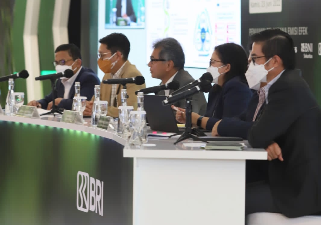 Terbitkan Green Bond, BRI Ajak Masyarakat Berinvestasi Sekaligus Selamatkan Bumi