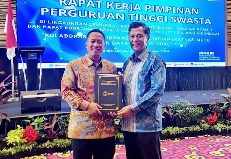 Universitas Teknokrat Indonesia Raih Penghargaan Kualifikasi Dosen LLDIKTI