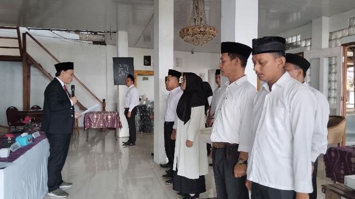 Panwascam Pilkada 2024 Resmi Dilantik, Bawaslu Pesisir Barat Tekankan Beberapa Hal Penting