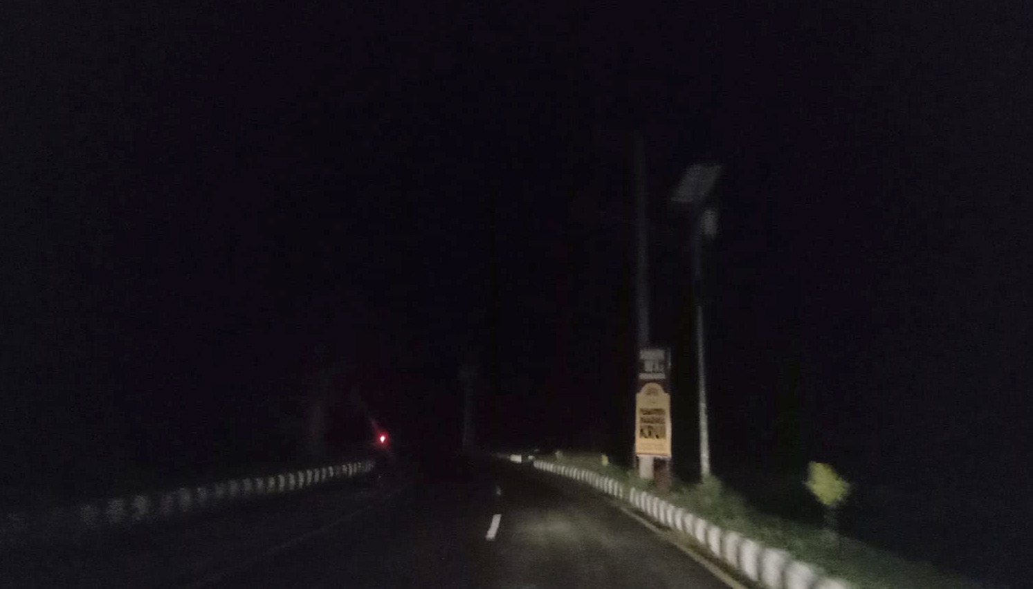 Tolong Pak! Jalur Dua Bandara M. Taufiq Kiemas Gelap