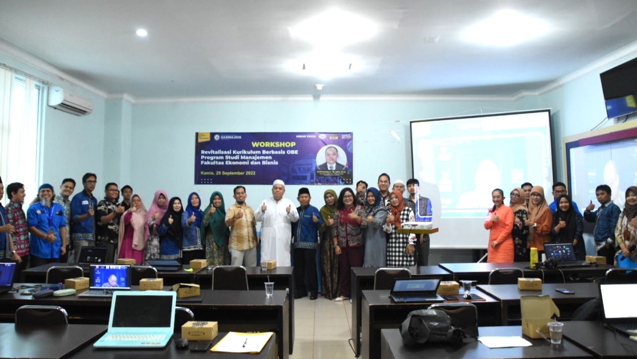 Prodi Manajemen IIB Darmajaya Gelar Workshop Revitalisasi Kurikulum Berbasis OBE