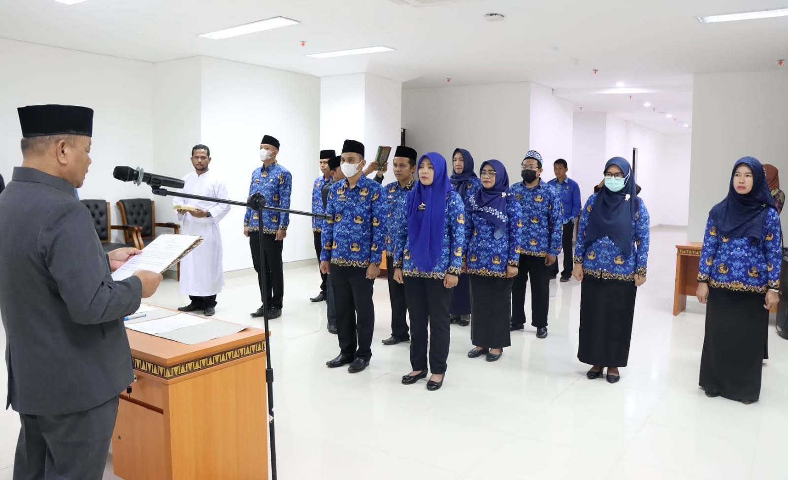 Jelang Akhir Tahun, 14 Pejabat Fungsional Pemkab Pesisir Barat Dilantik, Ini Daftarnya