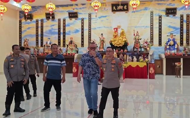 Polisi Tingkatkan Keamanan Vihara di Lampung Menyambut Perayaan Imlek 2025