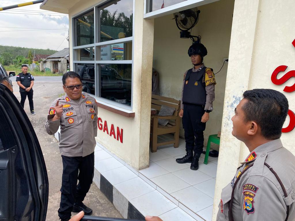 Lakukan Pengetatan, Polres Mesuji Periksa Semua Pengunjung untuk Antisipasi Bom