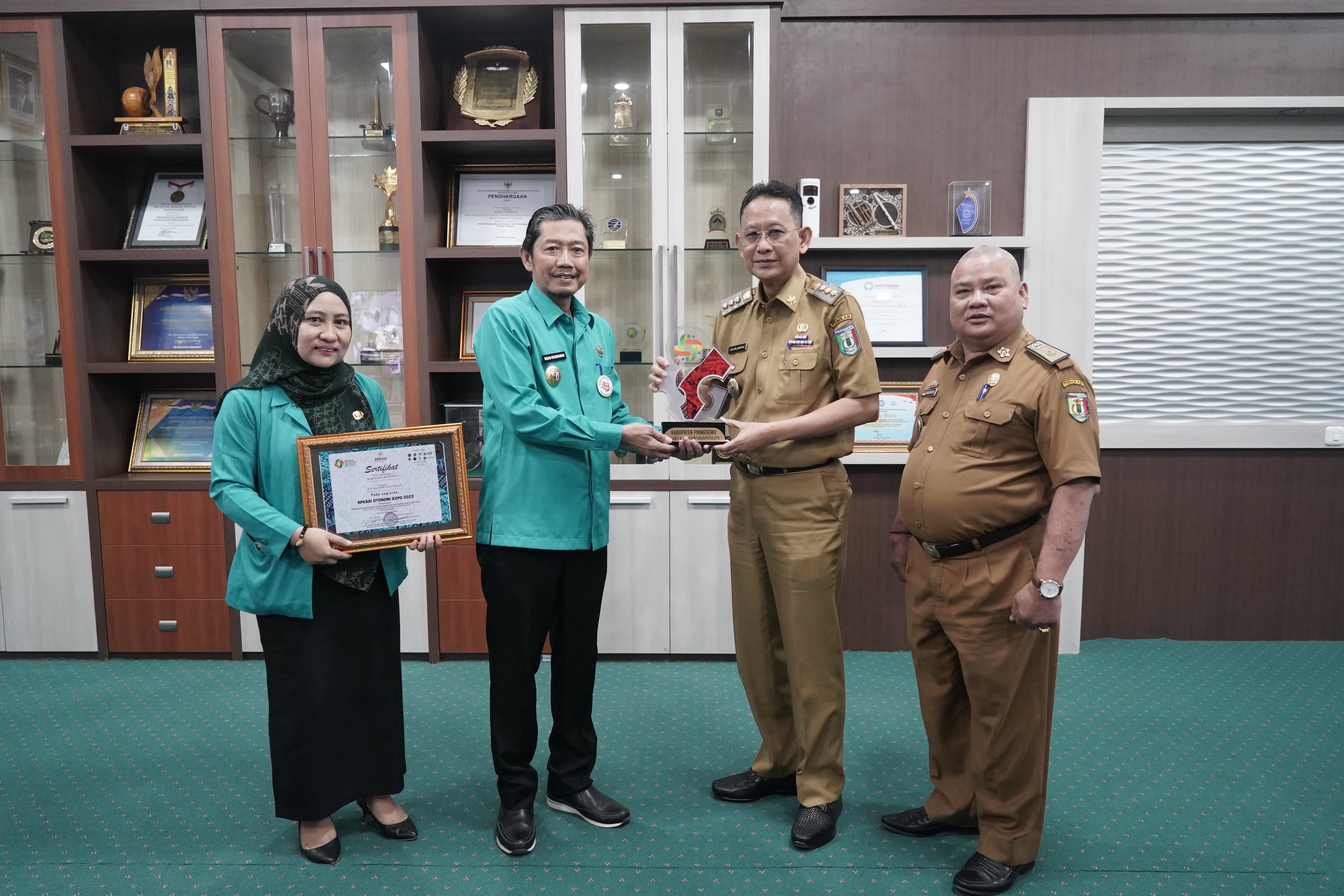 Pemkab Pringsewu Raih Penghargaan Hospitality APKASI Otonomi Expo 2O23