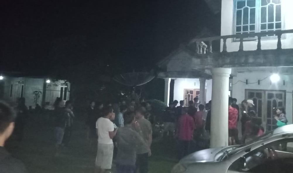 Duh..., Ibu BPK di Way Kanan Kena Grebek Warga, Diduga Selingkuh Saat Suami Pergi Keluar Rumah