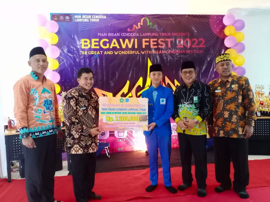 Granata Siswa MAN IC Lamtim Diterima S1 Luar Negeri di Canada & Australia , Ini Pesan Kakanwil Kemenag Lampung