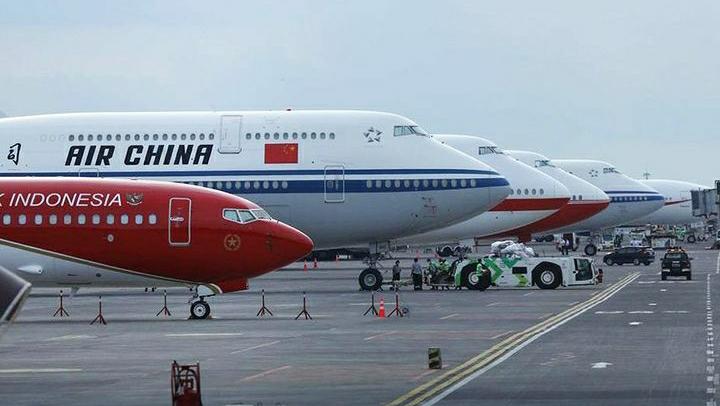 Pesawat yang Ditumpangi Jokowi Terlihat Paling Mungil di Antara Pesawat Delegasi KTT G20 Bali