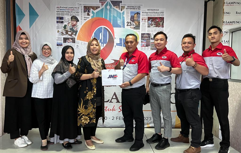 Pererat Tali Silatuhrahmi, Marcom JNE Region Sumatera Sambangi Radar Lampung
