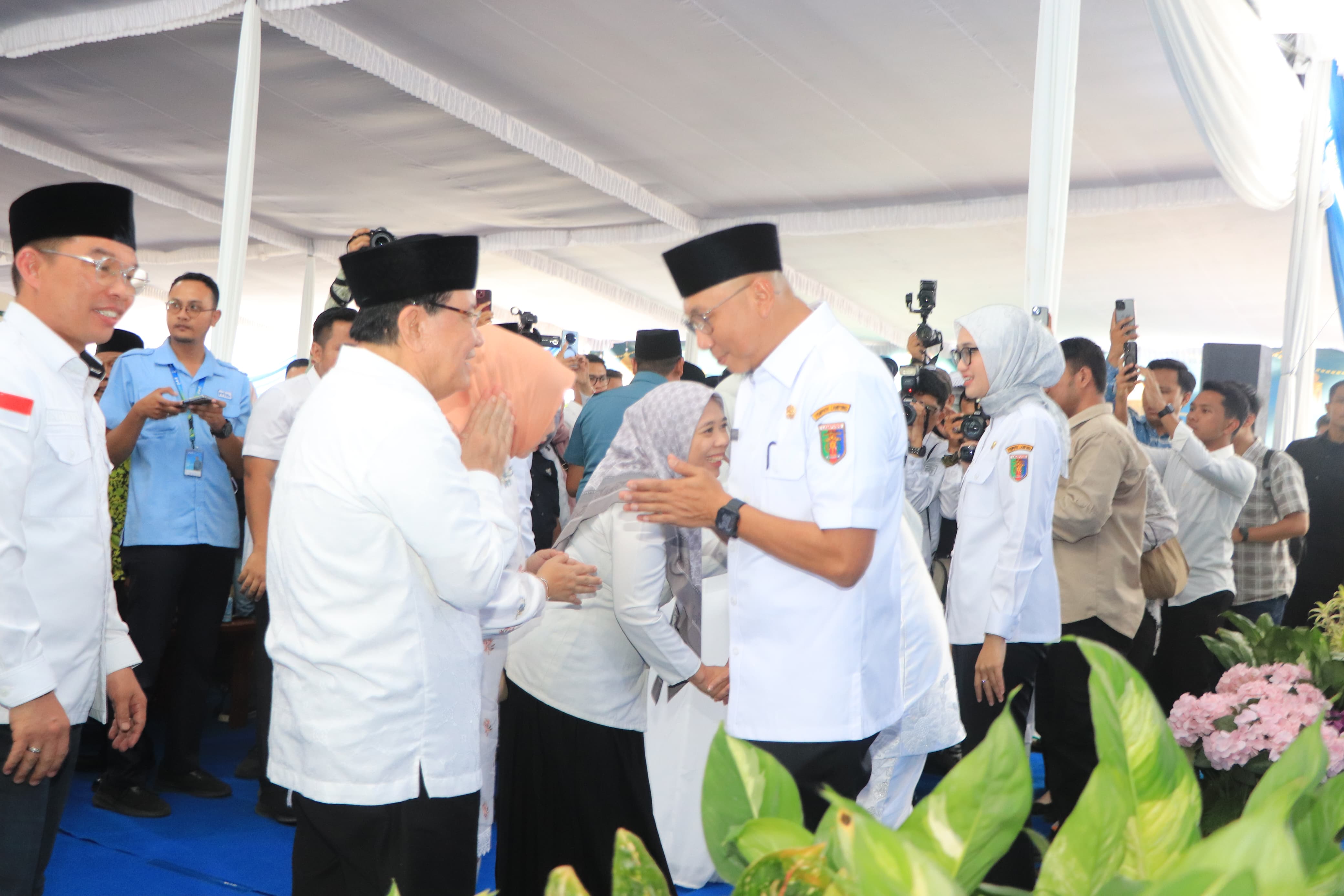 Hadiri Halal Bihalal Pemprov Lampung, Rektor Teknokrat Diskusi Tentang Pembangunan Masjid Al-Hijrah