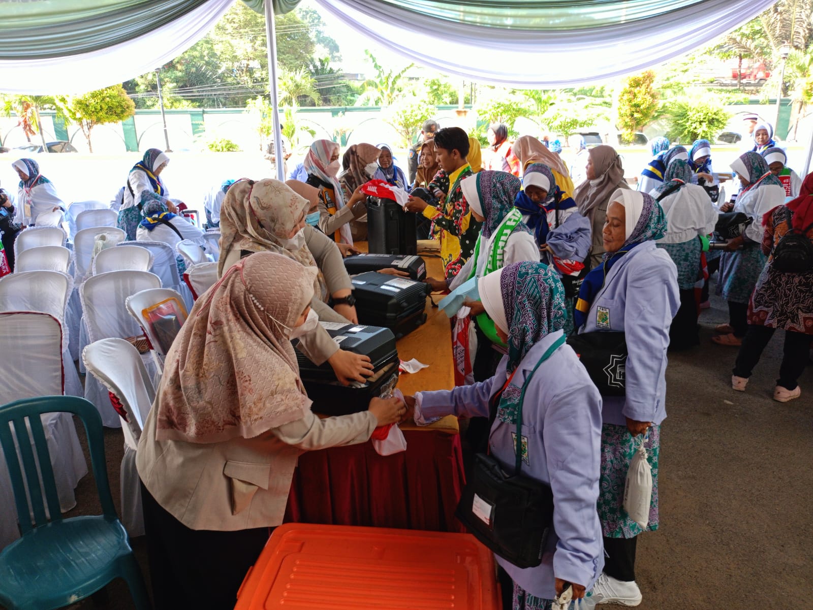 Jamaah Haji Mulai Masuk Asrama, Berikut Ini Jadwal Keberangkatan Untuk Setiap Kabupaten Kota