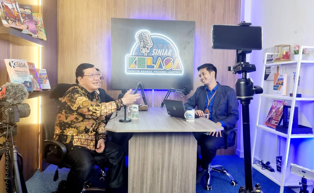 Rektor UTI Dorong Peningkatan Penggunaan Bahasa Lampung