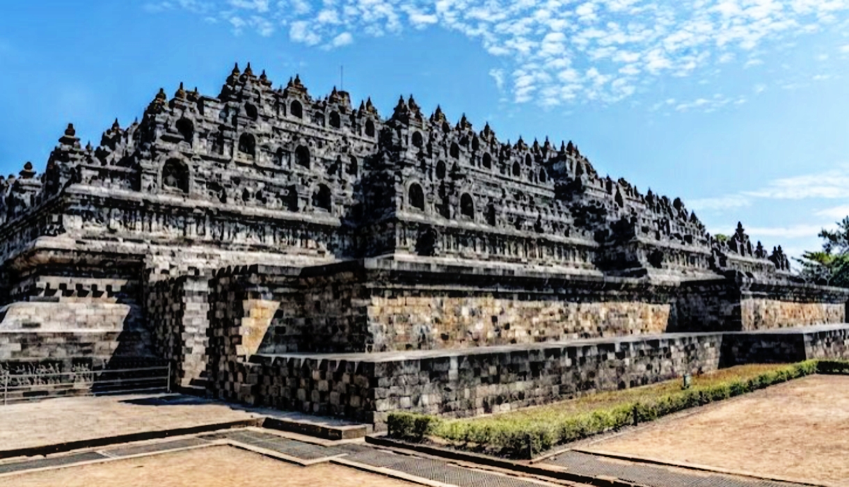 99 Tempat Wisata Populer di Jawa Tengah, Ada Candi Borobudur Hingga Pura Mangkunegaran