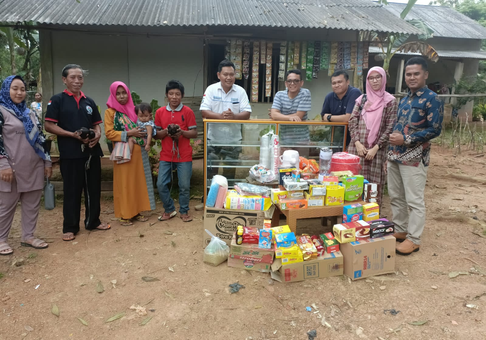 Sekeluarga Penyandang Disabilitas di Mesuji dapat Bantuan Modal Usaha dari Kemensos RI