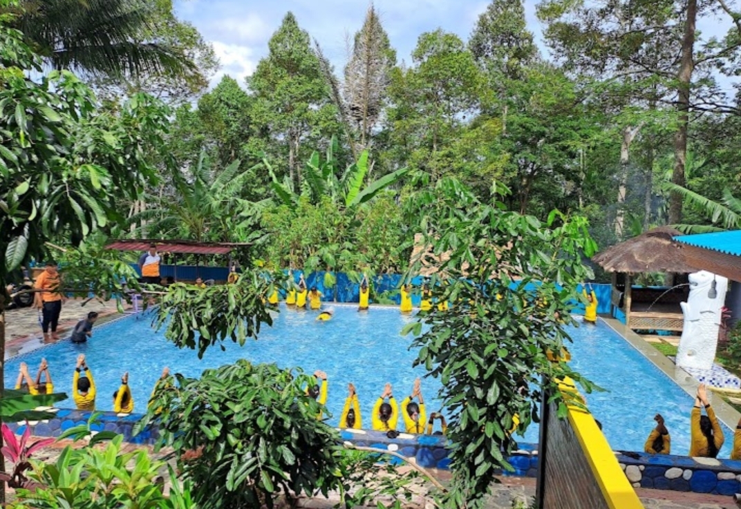 Villa ZM Sukaharum, Penginapan Murah di Bandar Lampung dengan Kolam Renang View Pegunungan