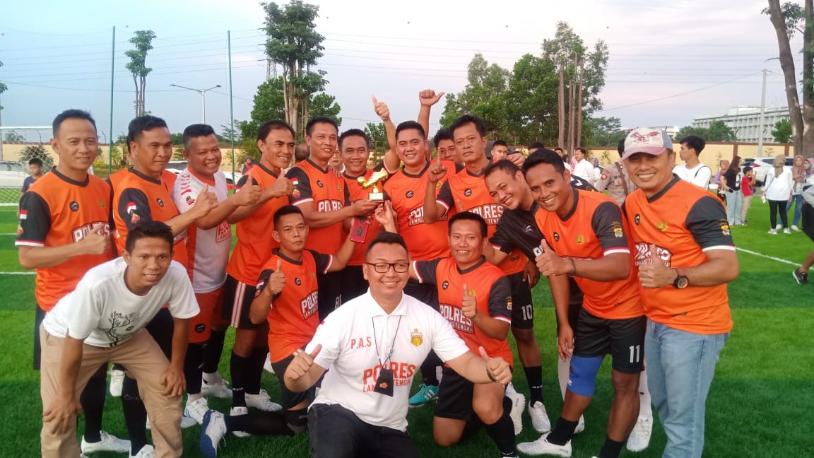 In Memoriam, Aipda Ahmad Karnain Raih Sepatu Emas dalam Tournament Mini Soccer Kapolda Cup 2022