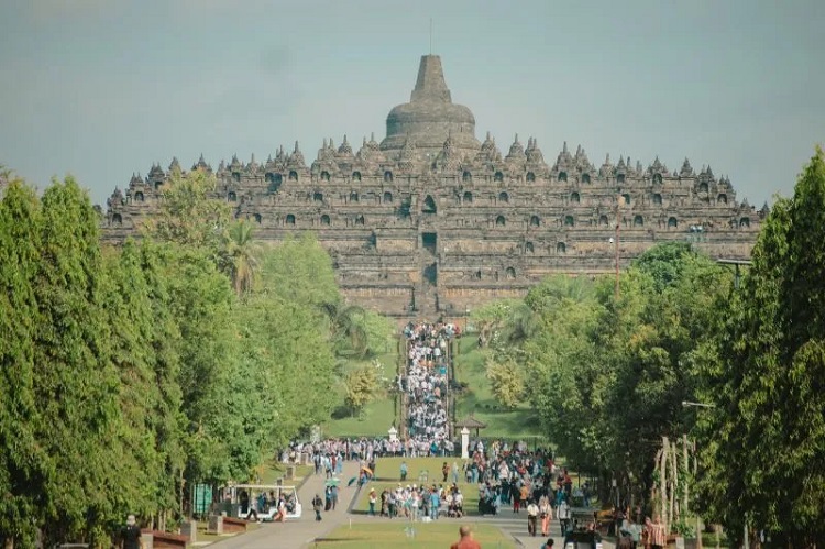 Ingin Berkunjung ke Candi Borobudur? Ini Harga Tiketnya dan Beberapa Wisata yang Bisa Ditemui