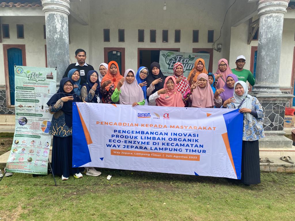 Tim PKM Prodi Sains Aktuaria Itera Berikan Edukasi Pemanfaatan Eco-Enzyme kepada Tim PKK Kecamatan Way Jepara