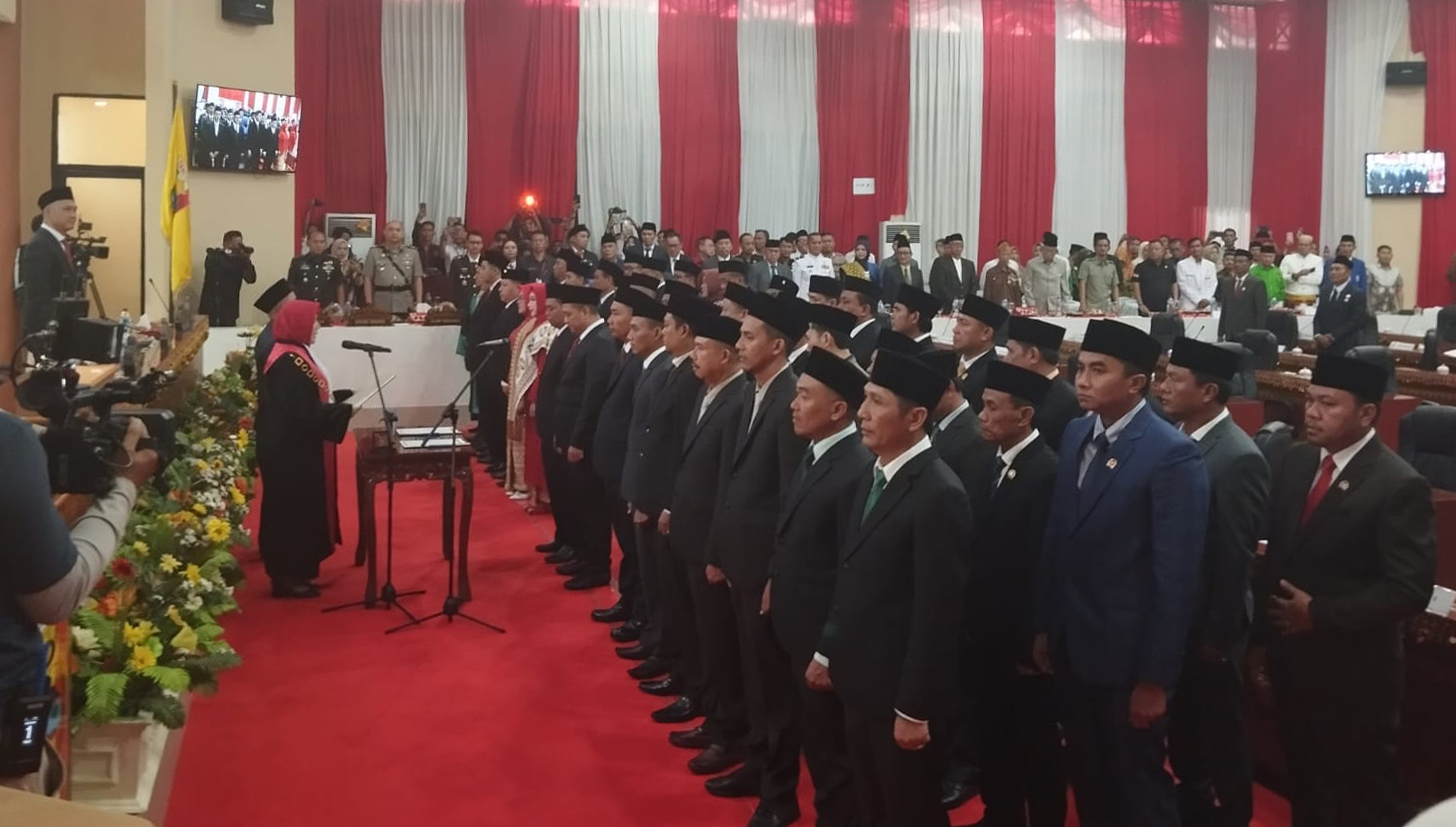 Sah! 45 Anggota DPRD Tanggamus Periode 2024-2029 Dilantik, Didik Setiawan Jadi Ketua Sementara