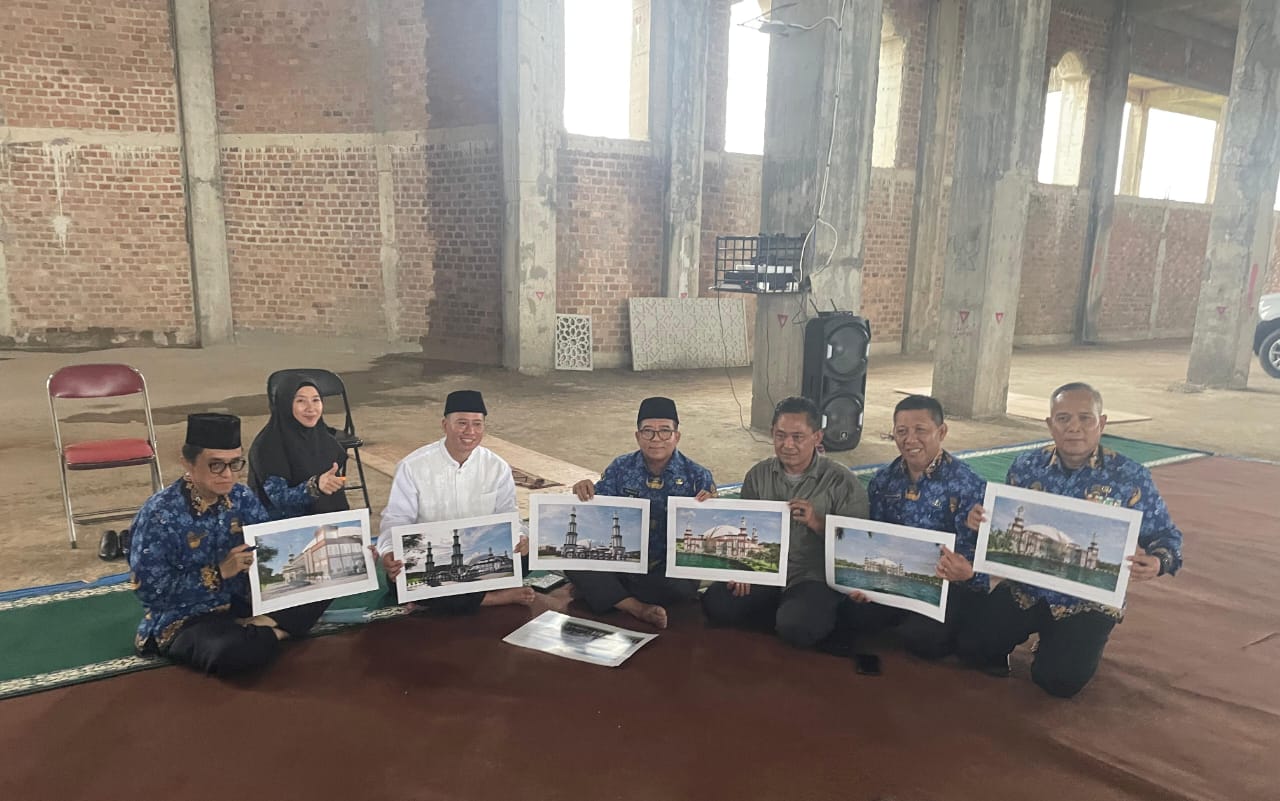 Pj Gubernur Lampung Puji Progres Pembangunan Masjid Al-Hijrah, Komitmen Tetap Dilanjutkan