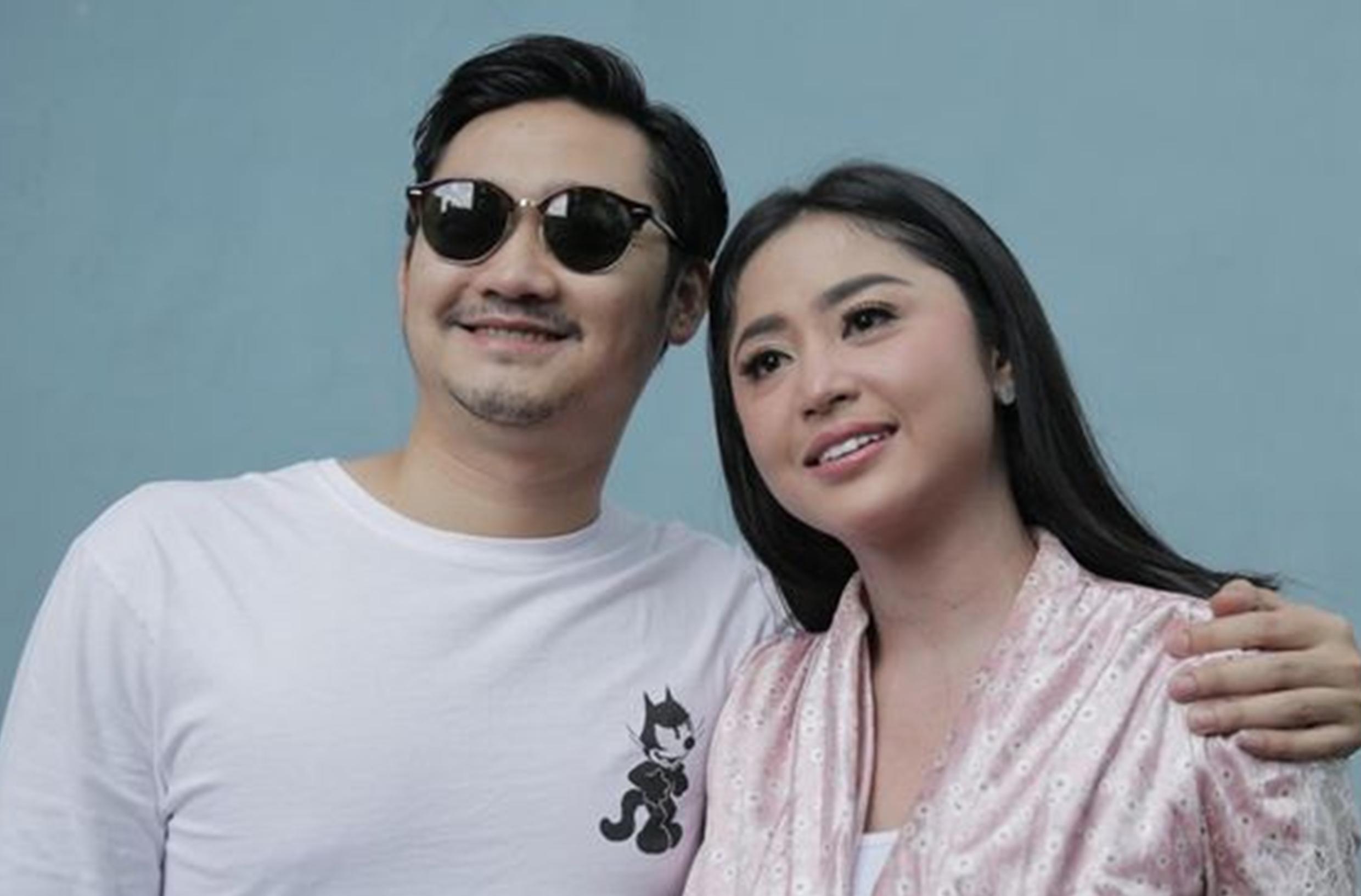Tok! Dewi Persik Resmi Menjanda?