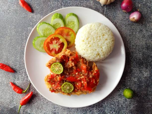 Resep Ayam Geprek dan Cara Memasaknya yang Bikin Nikmat