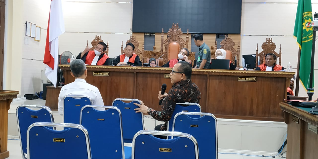 Karomani dan Sulpakar Kompak Bantah Adanya Penyerahan Uang